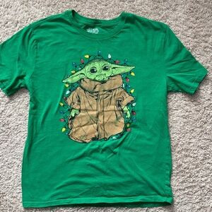Star Wars Green Tee with Baby Yoda Design Medium Christmas Disney